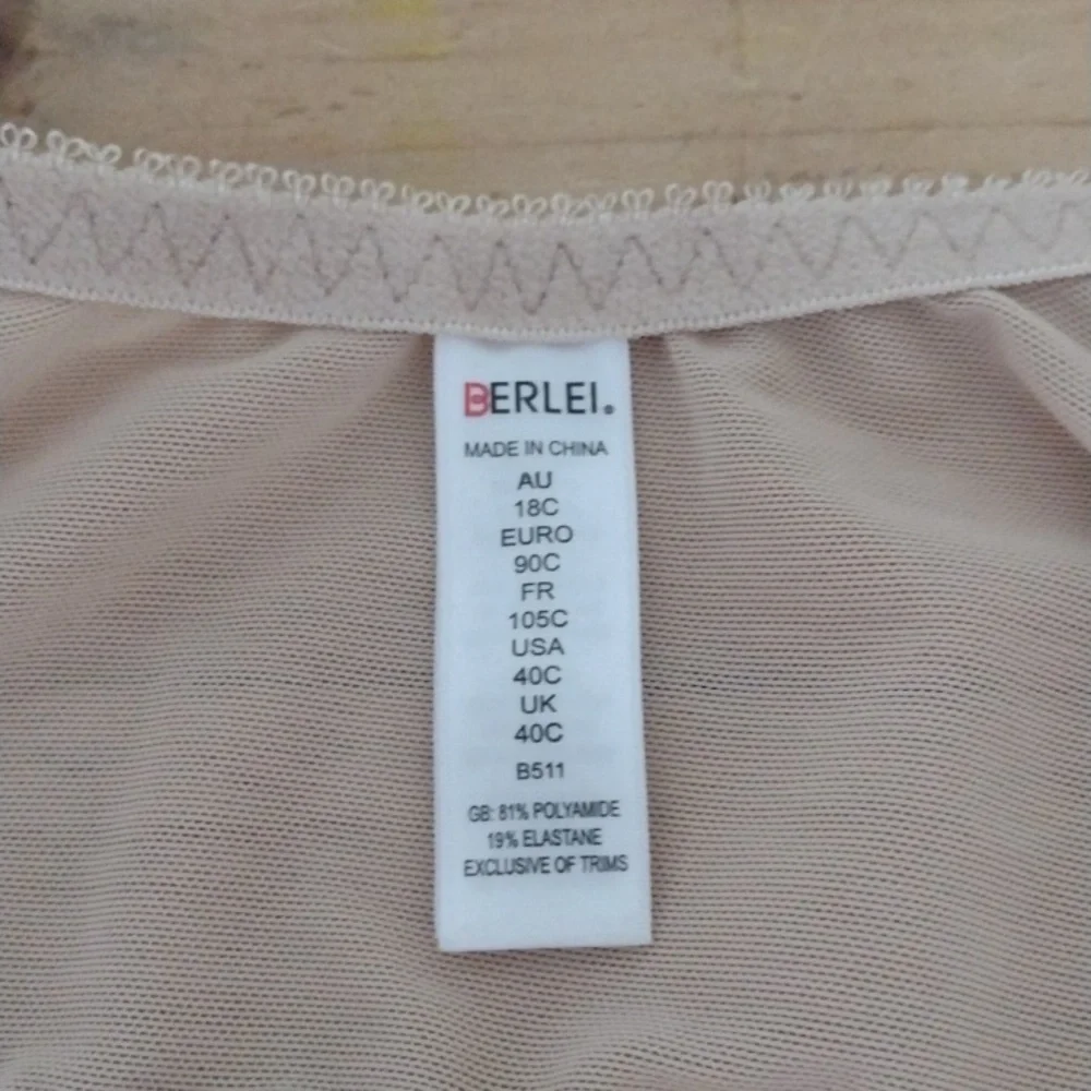 Berlei Post Surgery Mesh Front Close Wireless Comfort Bra Size 40C - Picture 3 of 8